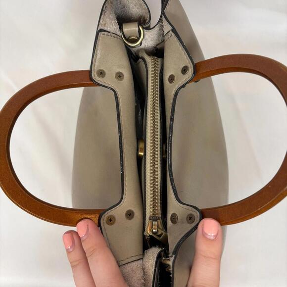 Joy Susan Vegan Leather Wooden Handle Small Purse - Picture 4 of 7